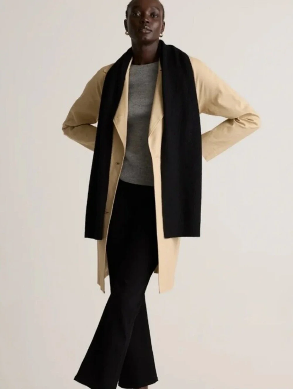 QUINCE MONGOLIAN CASHMERE SCARF IN BLACK